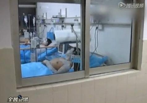 18 Chengguan Hospitalized After Acid Attack