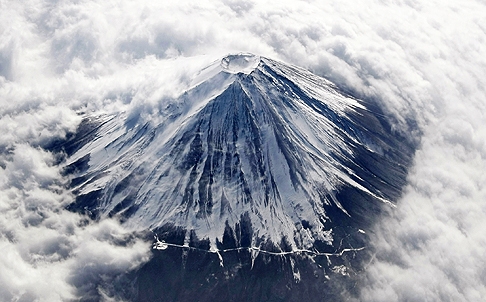 Japanese Study: China Polluting Mount Fuji