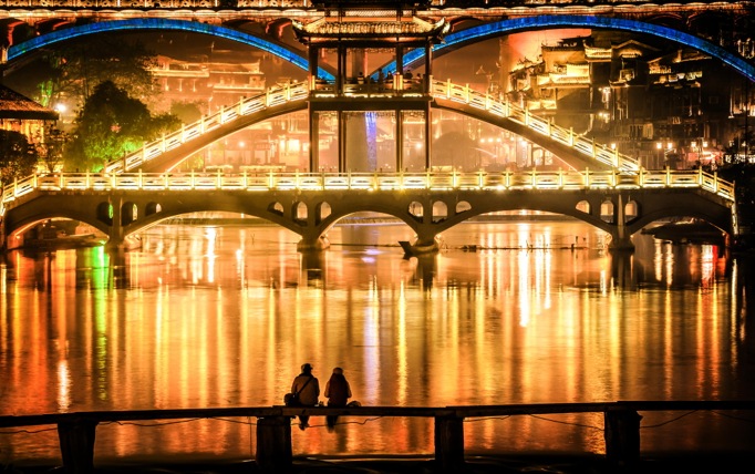 Fenghuang at Night