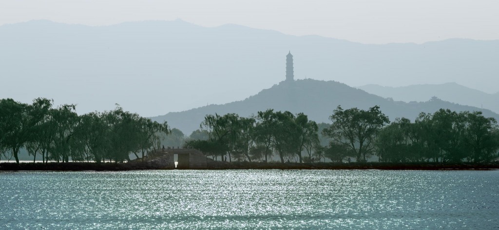 Untitled (South Bank of Kunming Lake)