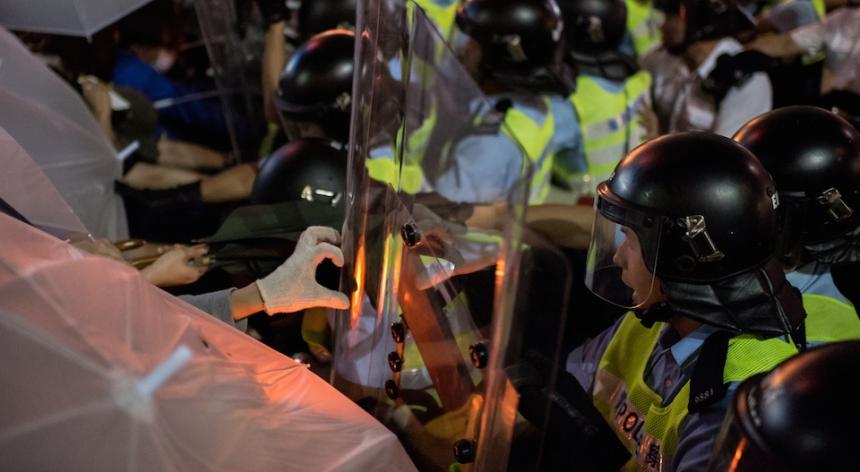 Hong Kong Police Arrest 26 Amid Street Clashes