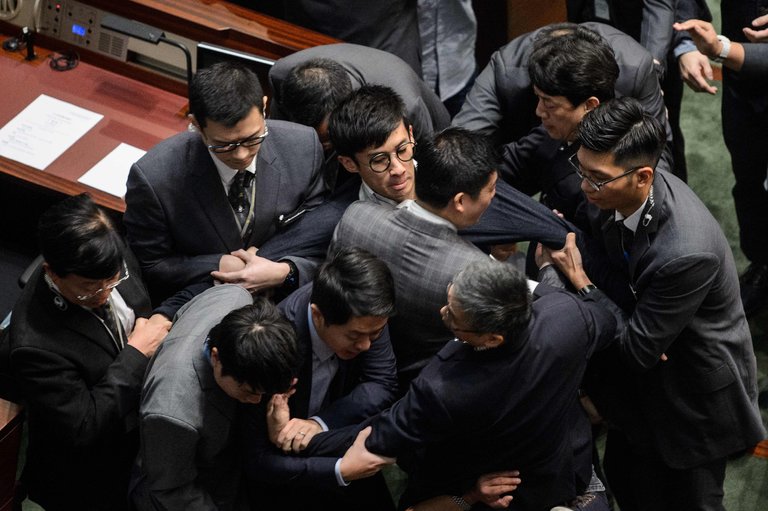 Beijing Set to Interpret HK Law Over LegCo Oaths