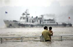 2007-07-27t025410z_01_nootr_rtridsp_2_international-china-floods-dc.jpg